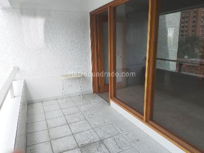 Apartamento de 3 alcobas en venta en Laureles, Medellín, 160 m² · foto 16 de 17