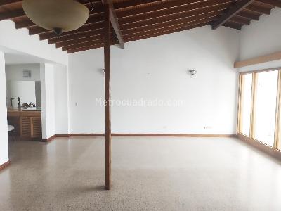 Apartamento de 3 alcobas en venta en Laureles, Medellín, 160 m² · foto 2 de 17