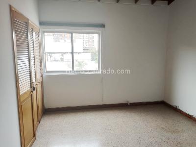 Apartamento de 3 alcobas en venta en Laureles, Medellín, 160 m² · foto 9 de 17