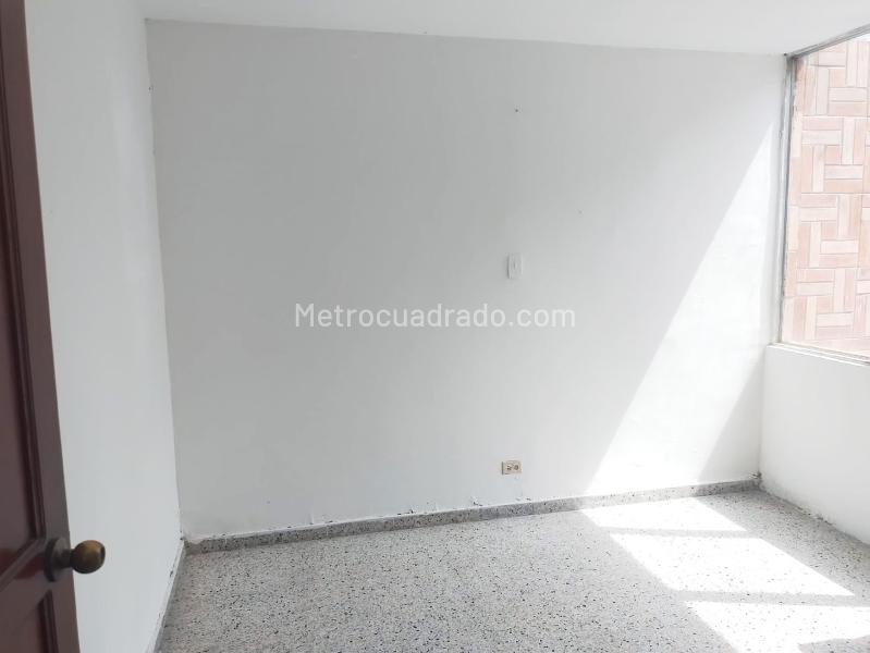 Oficina en Arriendo, LORENA, Medellín - Más