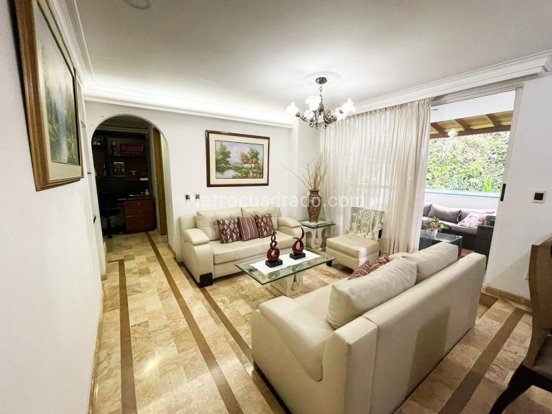 3BR Apartment for Rent near Main Road in Belen de la Mota