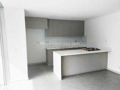 Apartamento de 3 alcobas en venta en Laureles, Medellín, 108 m² · foto 3 de 16