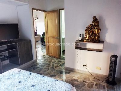Apartamento de 4 alcobas en venta en Laureles, Medellín, 142 m² · foto 10 de 20