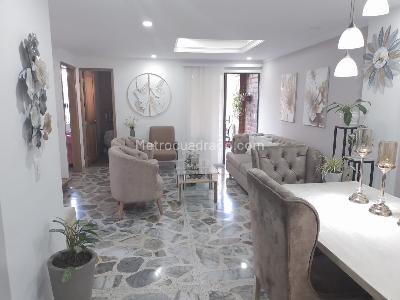 Apartamento de 4 alcobas en venta en Laureles, Medellín, 142 m² · foto 2 de 20