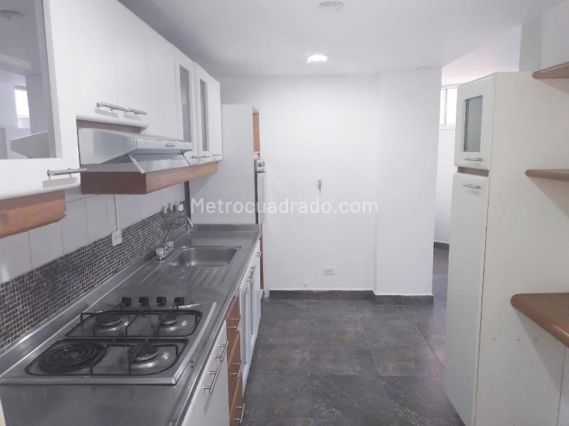 Apartamento Amplio de 3 Alcobas con Aire Acondicionado en Laureles - 5