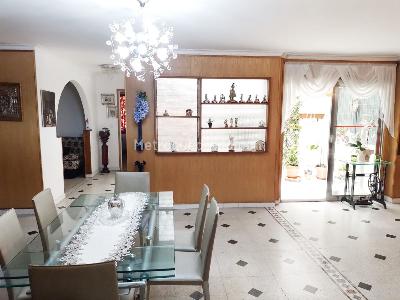 Apartamento de 2 alcobas en venta en Laureles, Medellín, 141 m² · foto 4 de 18