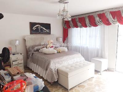 Apartamento de 3 alcobas en venta en Laureles, Medellín, 154 m² · foto 11 de 18