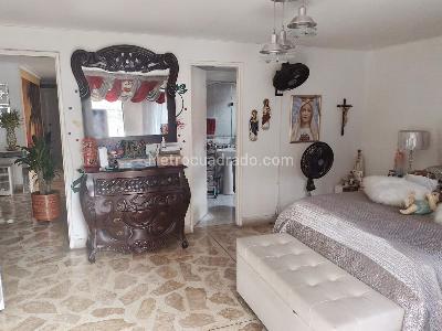 Apartamento de 3 alcobas en venta en Laureles, Medellín, 154 m² · foto 12 de 18