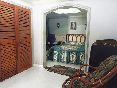 Casa de 5 alcobas en venta en Diego Echavarria, Medellín, 110 m² · foto 11 de 18