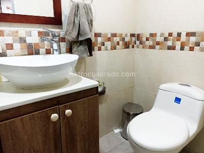 Casa de 5 alcobas en venta en Diego Echavarria, Medellín, 110 m² · foto 17 de 18