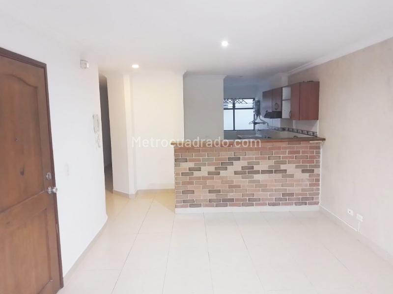 Apartamento de 2 Alcobas y 2 Baños en Laureles