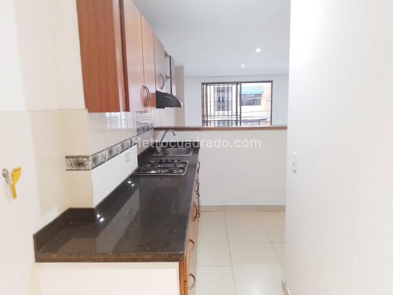 Apartamento de 2 Alcobas y 2 Baños en Laureles - 5