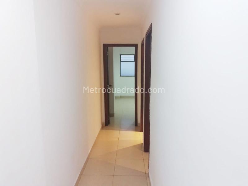 Apartamento de 2 Alcobas y 2 Baños en Laureles - 7