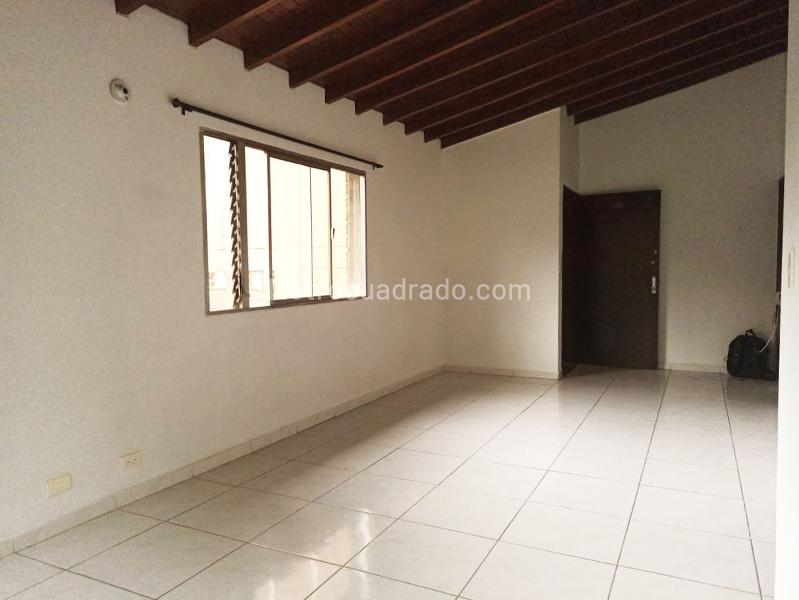 Spacious 3BR Apartment in Belen - 3