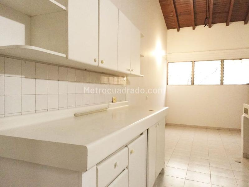 Spacious 3BR Apartment in Belen - 6