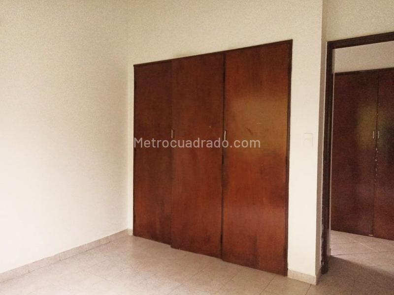 Spacious 3BR Apartment in Belen - 8