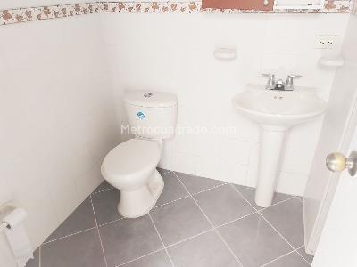 Casa de 3 alcobas en venta en Laureles, Medellín, 135 m² · foto 13 de 17