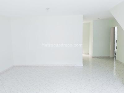 Casa de 3 alcobas en venta en Laureles, Medellín, 135 m² · foto 3 de 17