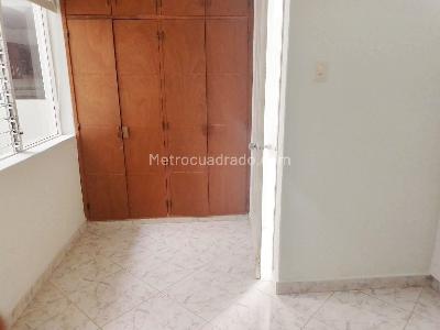 Casa de 3 alcobas en venta en Laureles, Medellín, 135 m² · foto 9 de 17