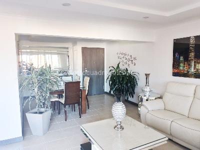 Apartamento en venta en Laureles, Medellín · foto 2 de 15