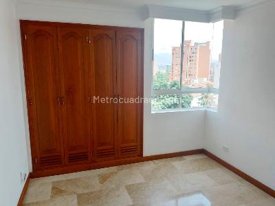 Apartamento de 3 alcobas en arriendo en Laureles, Medellín, 116 m² · foto 13 de 18