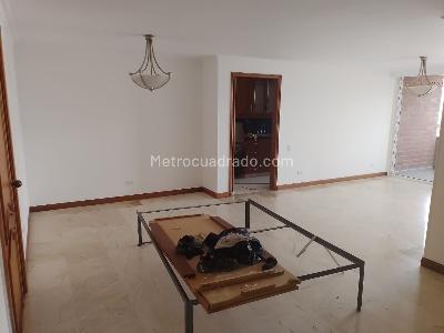 Apartamento de 3 alcobas en arriendo en Laureles, Medellín, 116 m² · foto 4 de 18
