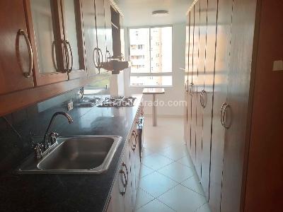 Apartamento de 3 alcobas en arriendo en Laureles, Medellín, 116 m² · foto 5 de 18