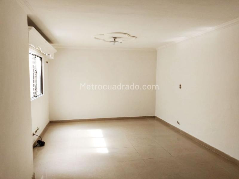 Casa Independiente de 3 Alcobas en Laureles - 7