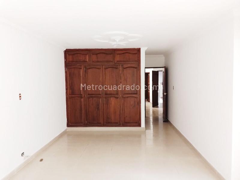 Casa Independiente de 3 Alcobas en Laureles - 9