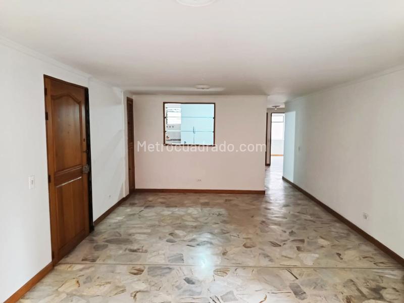3BR Exterior Apartment for Rent in Laureles - 3