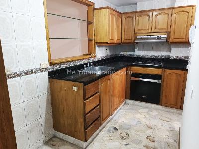 Apartamento de 3 alcobas en venta en Laureles, Medellín, 98 m² · foto 4 de 14