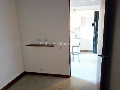 Apartamento de 2 alcobas en arriendo en Laureles, Medellín, 48 m² · foto 10 de 11