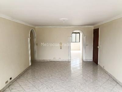 Apartamento en venta en La America, Medellín · foto 3 de 16