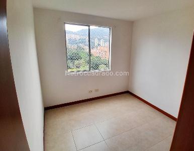 Apartamento en venta en Belen, Medellín · foto 7 de 12