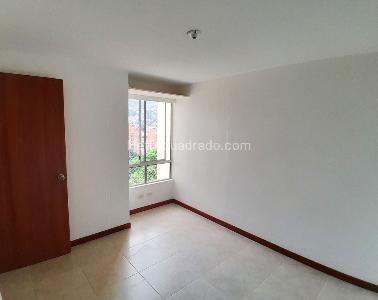 Apartamento en venta en Belen, Medellín · foto 8 de 12