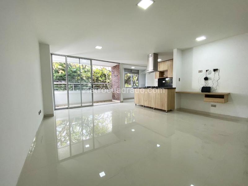 Apartamento Moderno de 3 Alcobas en Laureles - 2