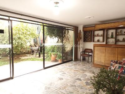 Casa en venta en Belen, Medellín · foto 2 de 20