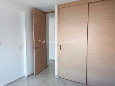 Apartamento de 4 alcobas en arriendo en Belen, Medellín, 98 m² · foto 12 de 17
