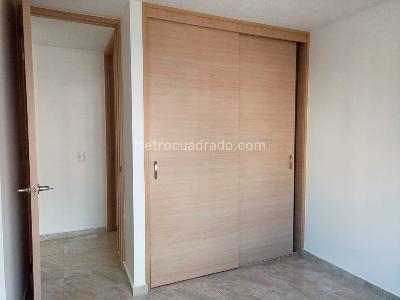 Apartamento de 4 alcobas en arriendo en Belen, Medellín, 98 m² · foto 13 de 17