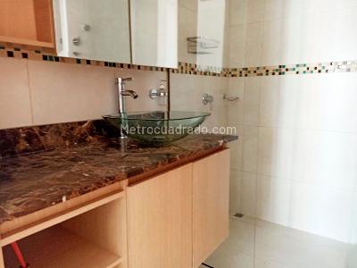 Apartamento de 4 alcobas en arriendo en Belen, Medellín, 98 m² · foto 17 de 17