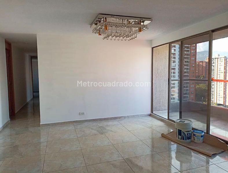 Apartamento amplio de 4 Alcobas con amenidades en Belén - 2