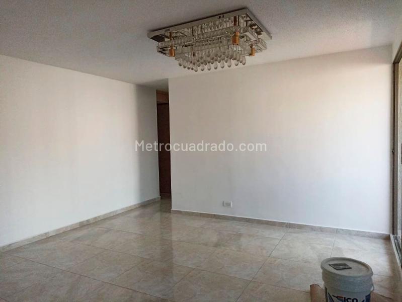 Apartamento amplio de 4 Alcobas con amenidades en Belén - 3