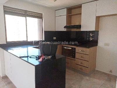 Apartamento de 4 alcobas en arriendo en Belen, Medellín, 98 m² · foto 6 de 17