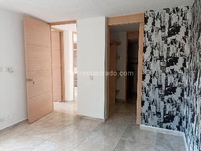 Apartamento de 4 alcobas en arriendo en Belen, Medellín, 98 m² · foto 7 de 17