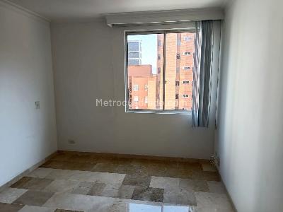 Apartamento de 3 alcobas en venta en Laureles, Medellín, 104 m² · foto 11 de 17
