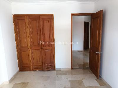 Apartamento de 3 alcobas en venta en Laureles, Medellín, 104 m² · foto 14 de 17