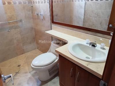 Apartamento de 3 alcobas en venta en Laureles, Medellín, 104 m² · foto 15 de 17