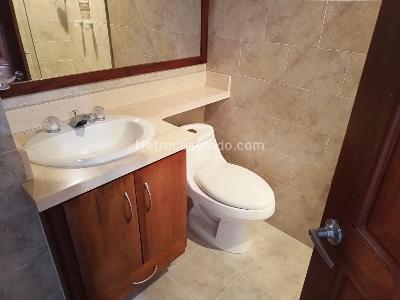 Apartamento de 3 alcobas en venta en Laureles, Medellín, 104 m² · foto 16 de 17