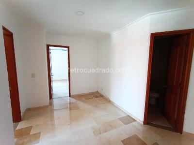 Apartamento de 3 alcobas en venta en Laureles, Medellín, 104 m² · foto 6 de 17