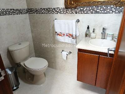Apartamento de 2 alcobas en venta en Laureles, Medellín, 112 m² · foto 15 de 19